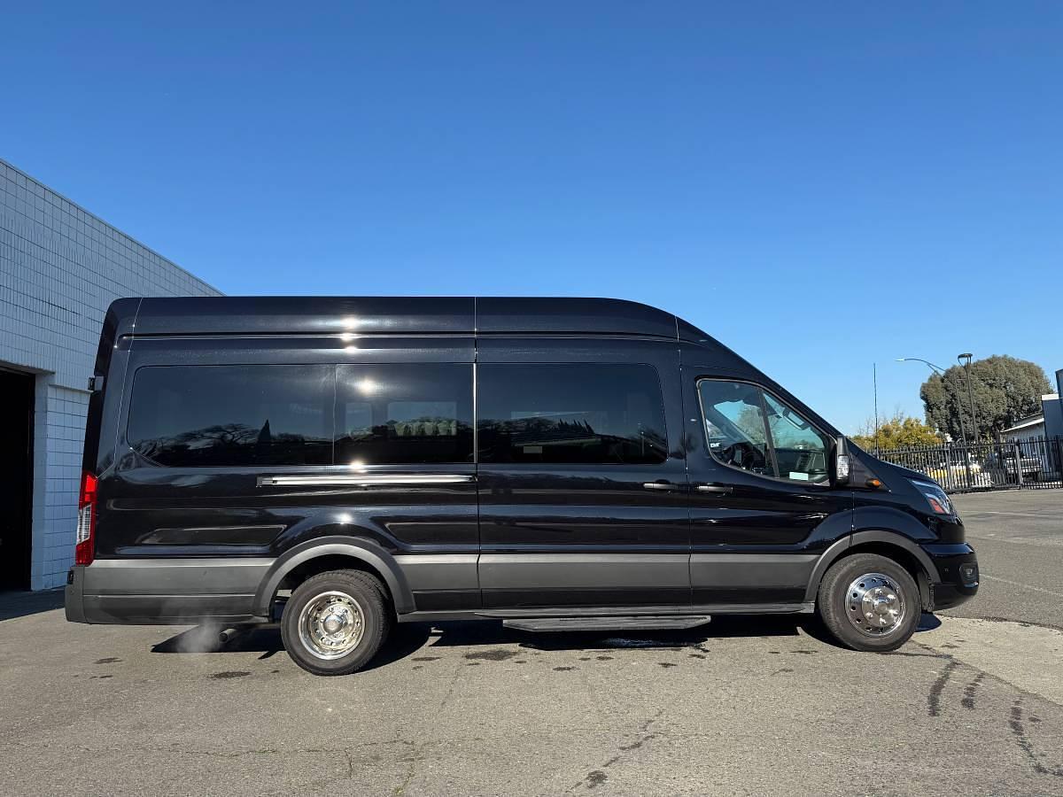 Used 2023 Ford 350hd Transit Limo Van Sprinter