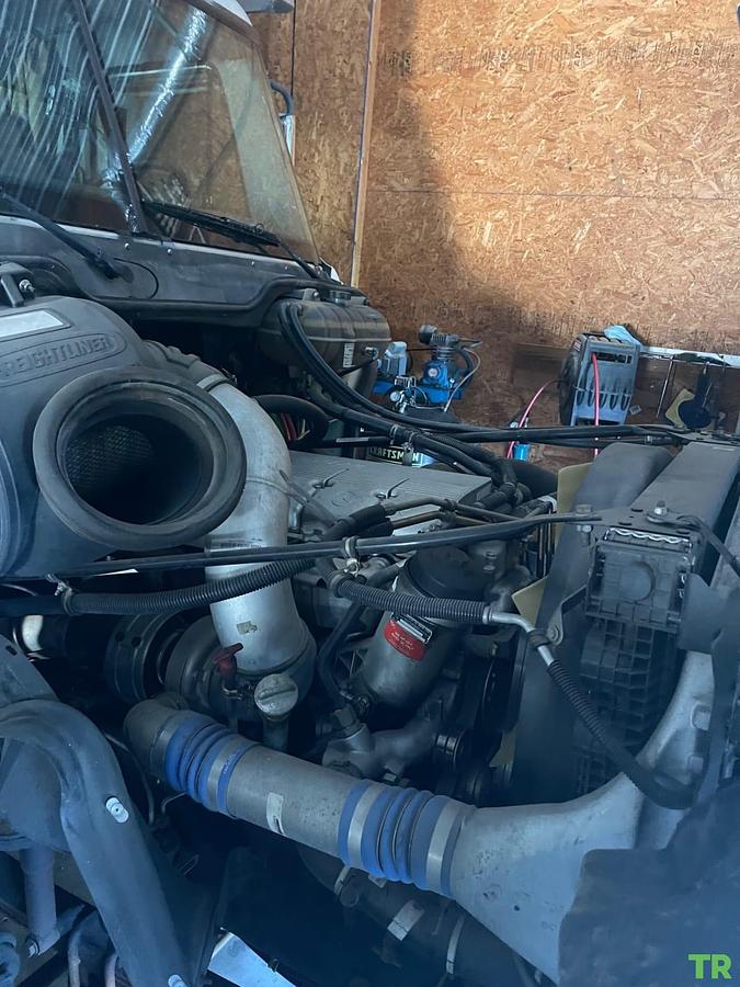 Used 2005 Freightliner Renegade