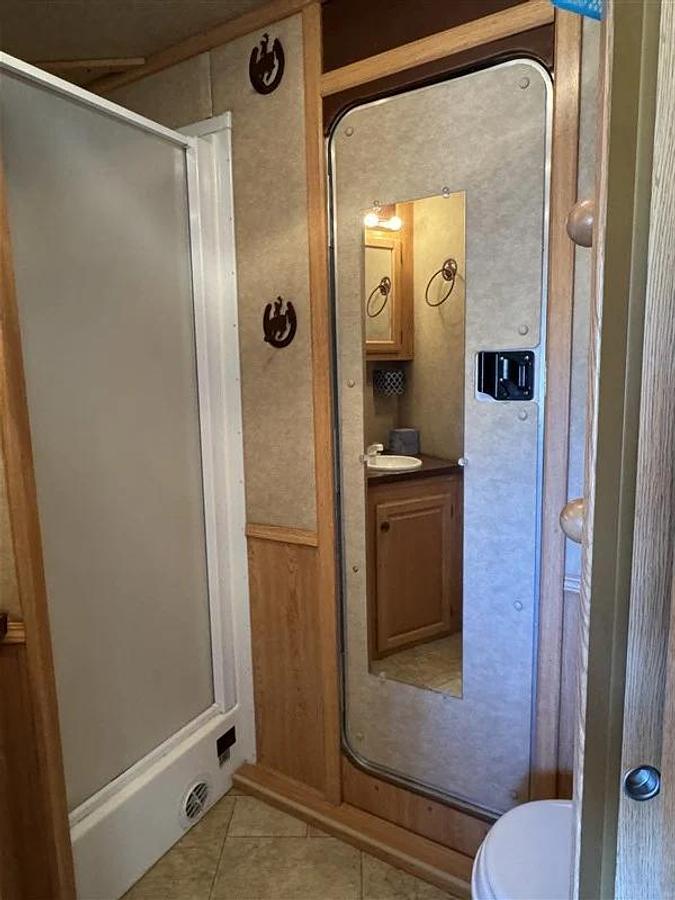 Used 2006 Kiefer Built Evolution 4 Horse