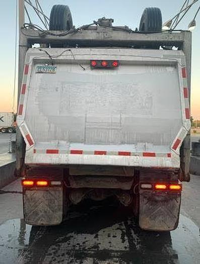 Used 2005 STERLING LT9 Super 16 Dump Truck