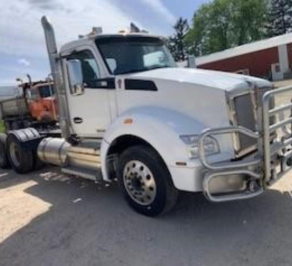 Used 2018 Kenworth T880