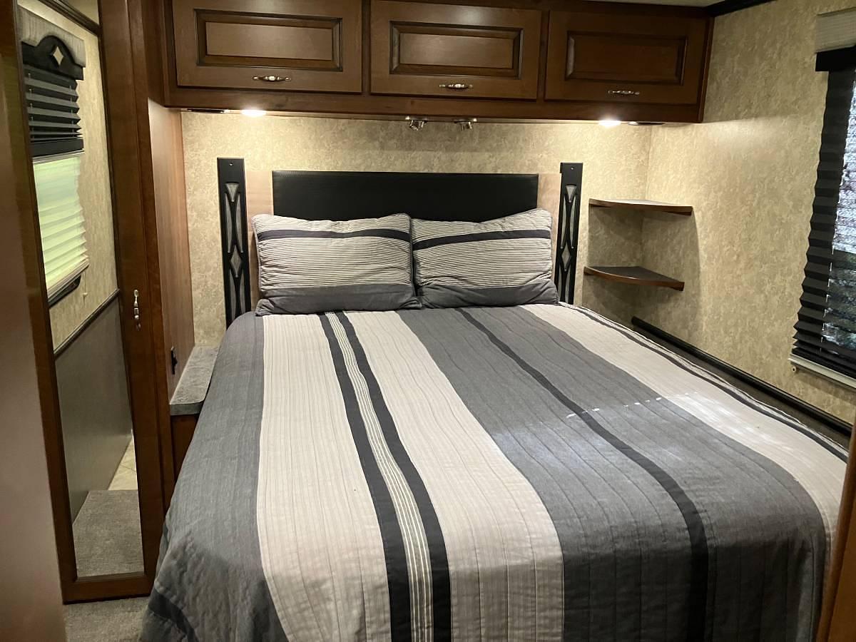 Used 2013 Fleetwood Excursion 33A Class A Motorhome