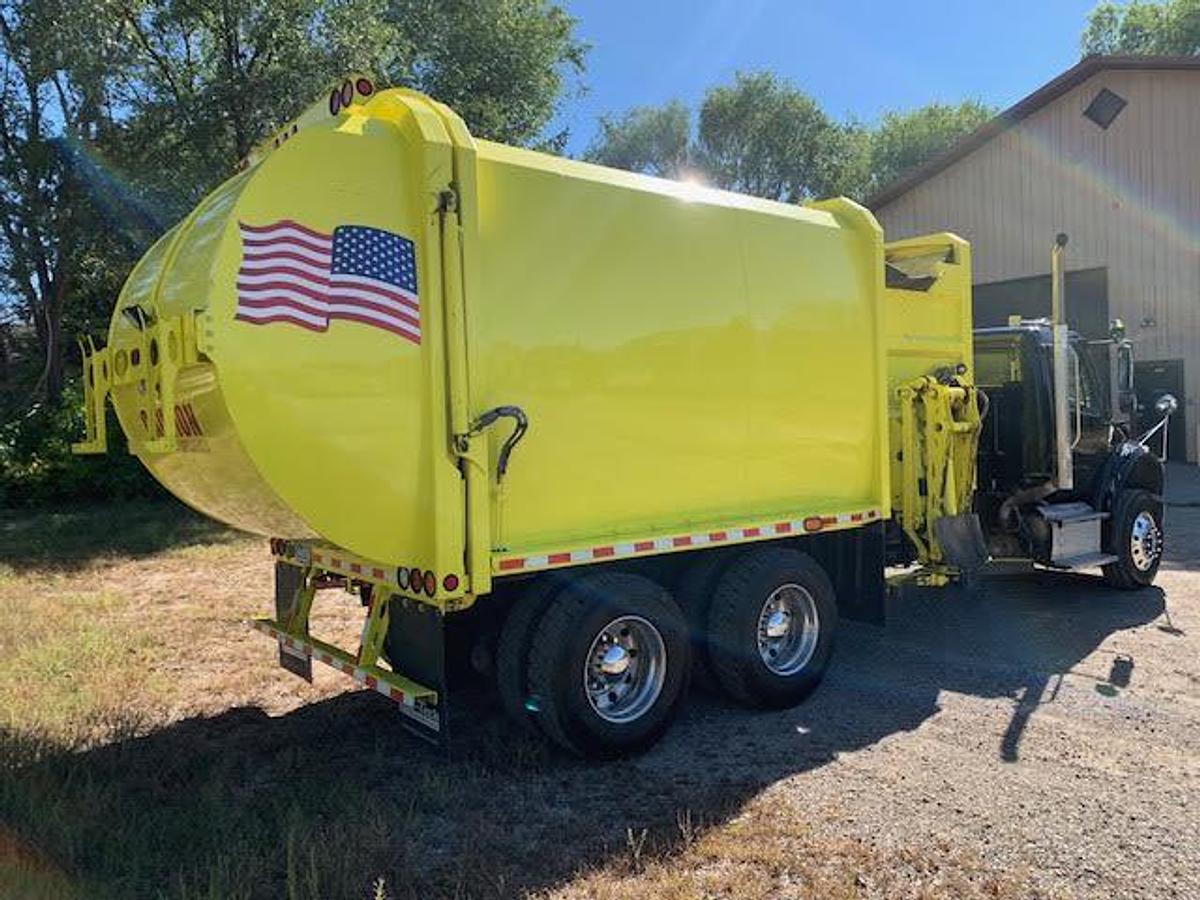 Used 2022 Freightliner M2