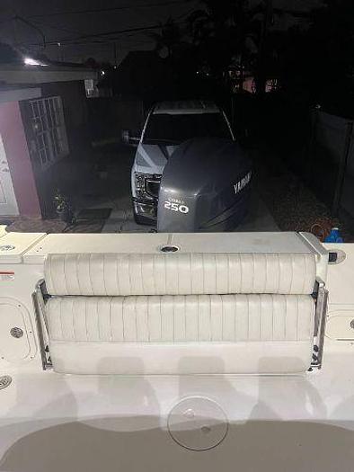 Used 2006 Hydra-Sports Vector CC25