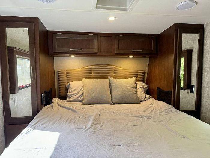 Used 2015 Eclipse Attitude 28SAG