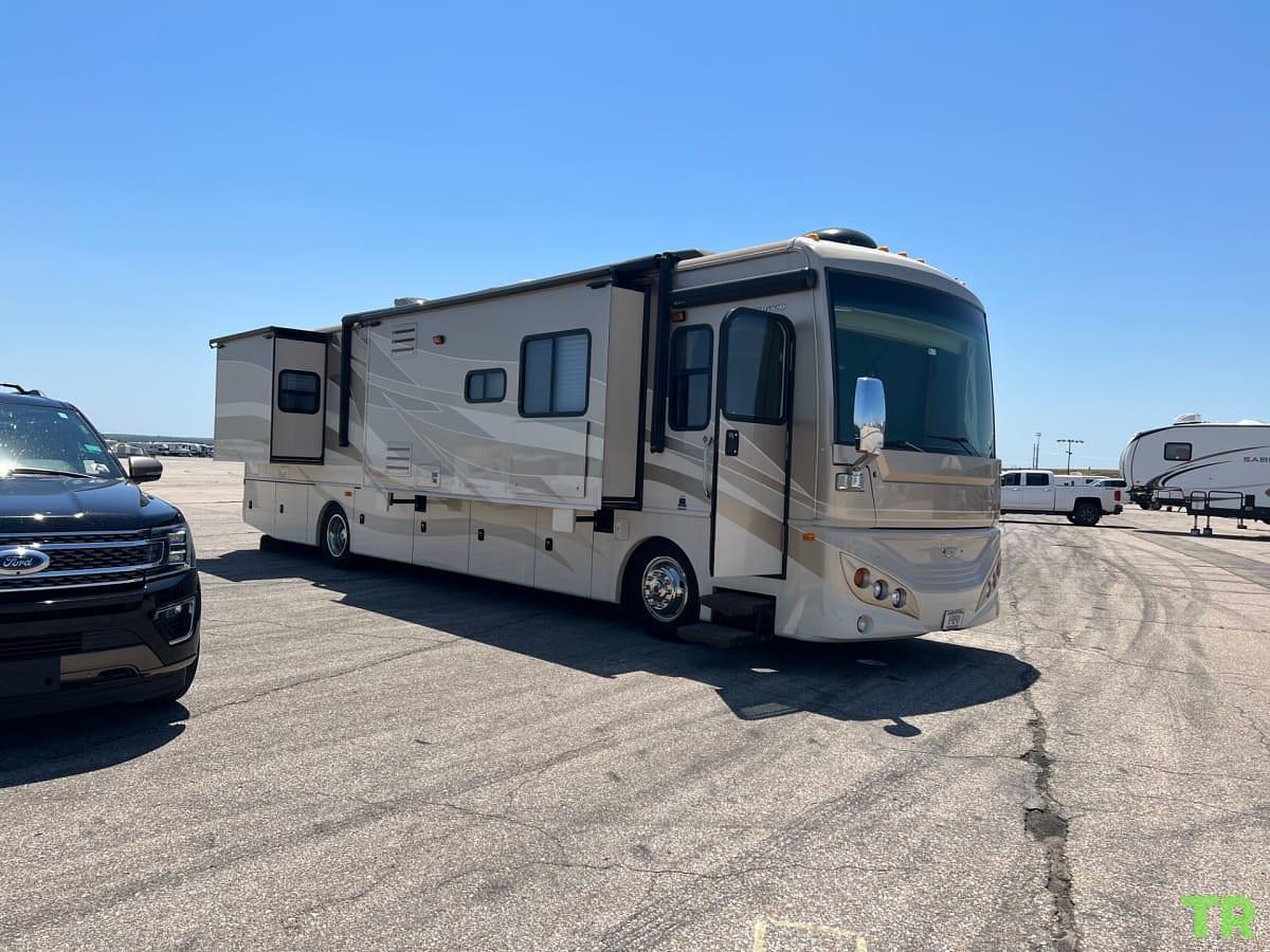 Used 2009 Fleetwood Expedition 38R Class A Diesel Pusher