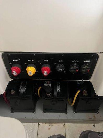 Used 2006 Hydra-Sports Vector CC25