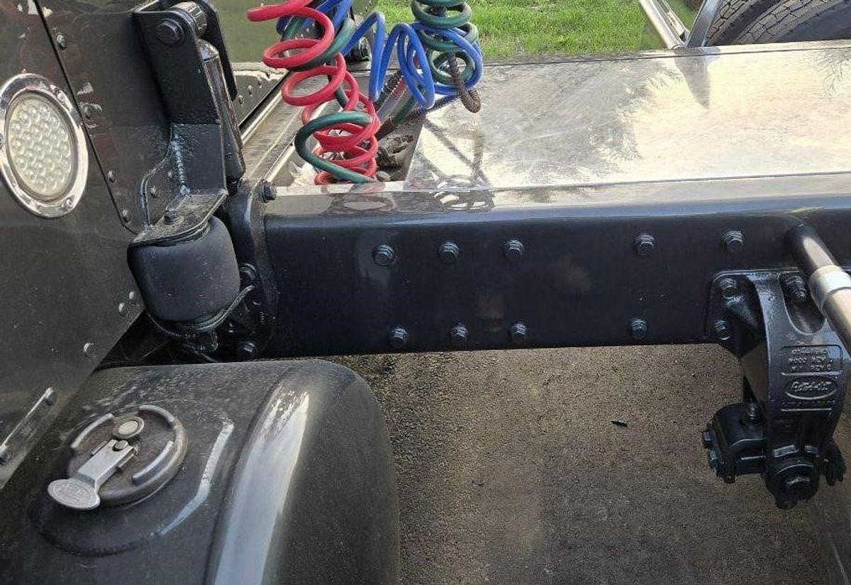 Used 2002 PETERBILT 379