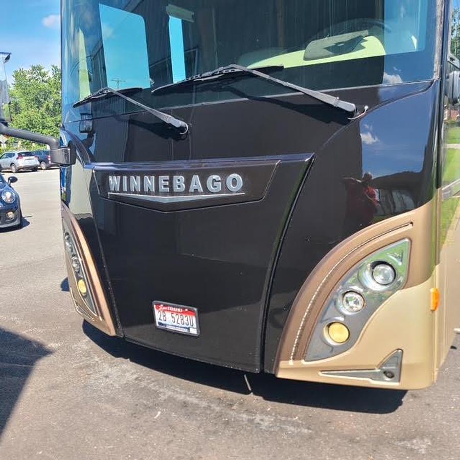 Used 2016 Winnebago Journey 40R Diesel Pusher
