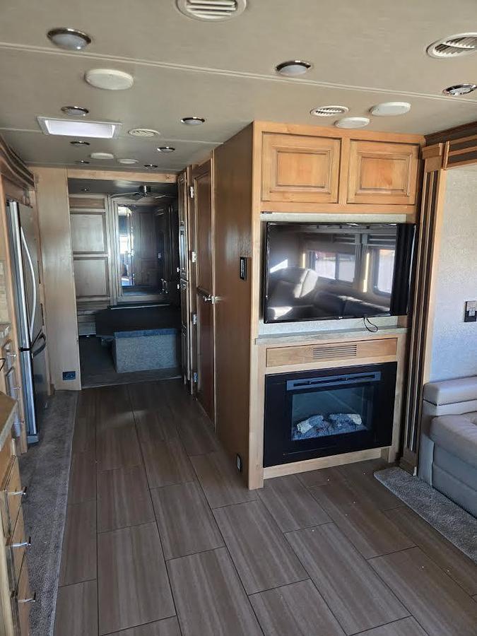 Used 2018 Tiffin Allegro RED 33AA