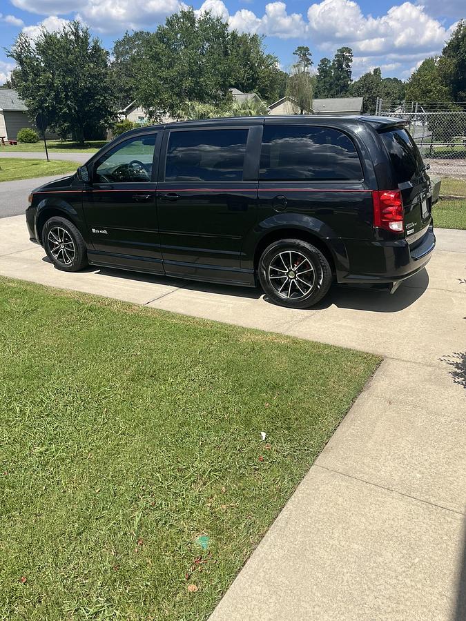 Used 2017 Dodge Grand Caravan GT Handicap Van