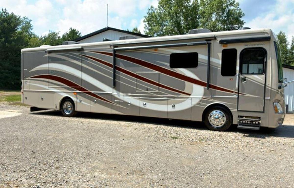 Used 2015 Fleetwood Discovery 40E Class A Diesel Motorhome