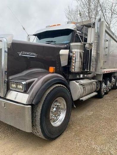 Used 2018 KENWORTH W900 Dump Truck