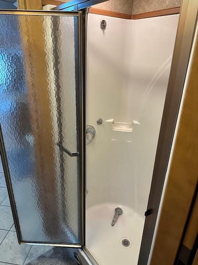 Used 2008 Winnebago Tour 40KD Class A Motorhome