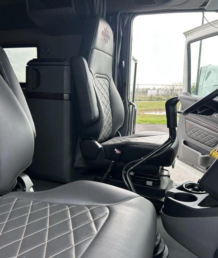 Used 2023 INTERNATIONAL HX