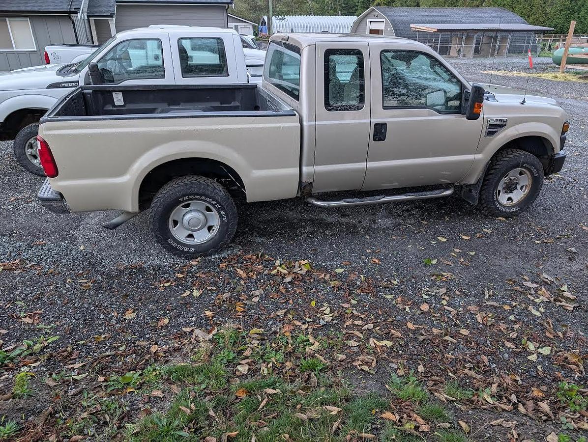 Used 2008 Ford F-250 Super Duty XLT 4X4 SuperCab and Chassis