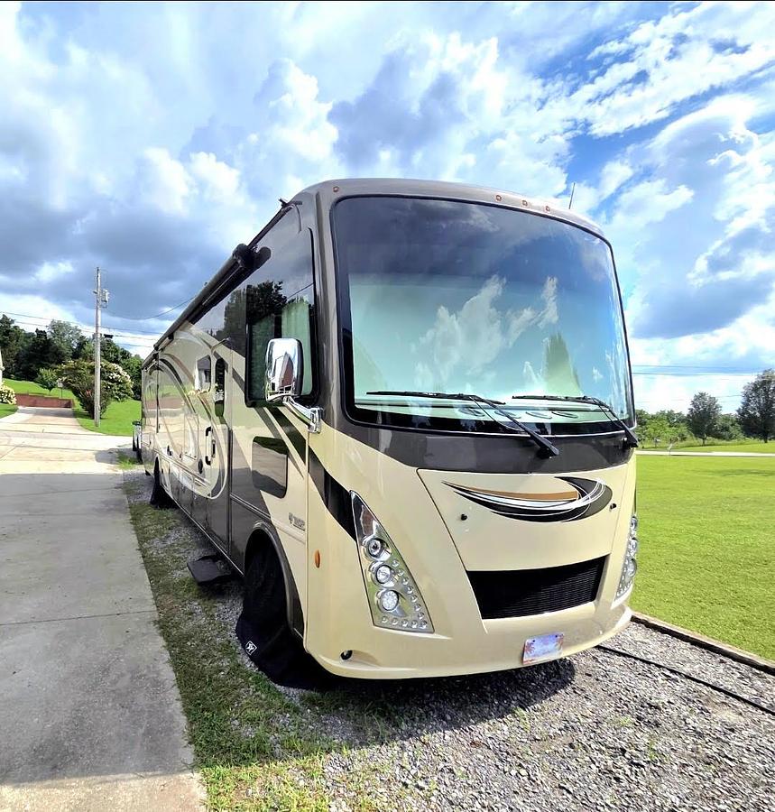 Used 2018 Thor Motor Coach Windsport 35M
