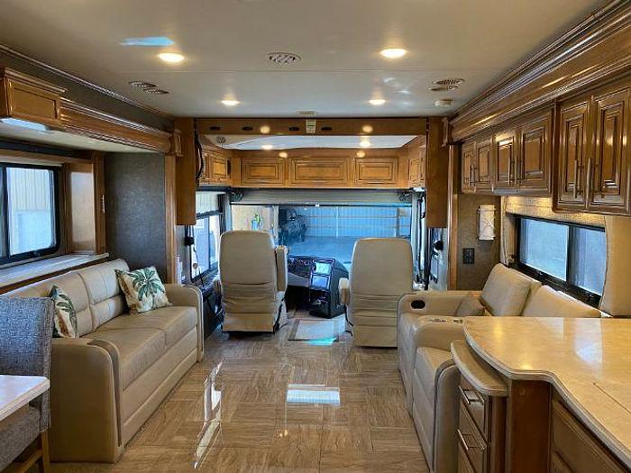 Used 2019 Thor Venetian J40