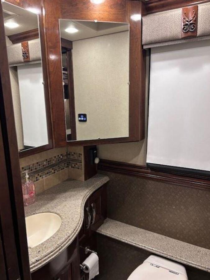 Used 2017 American Coach American Dream 45T