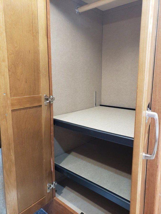 Used 2018 Holiday Rambler Endeavor XL 38N  360 XCM Diesel Pusher Motorhome