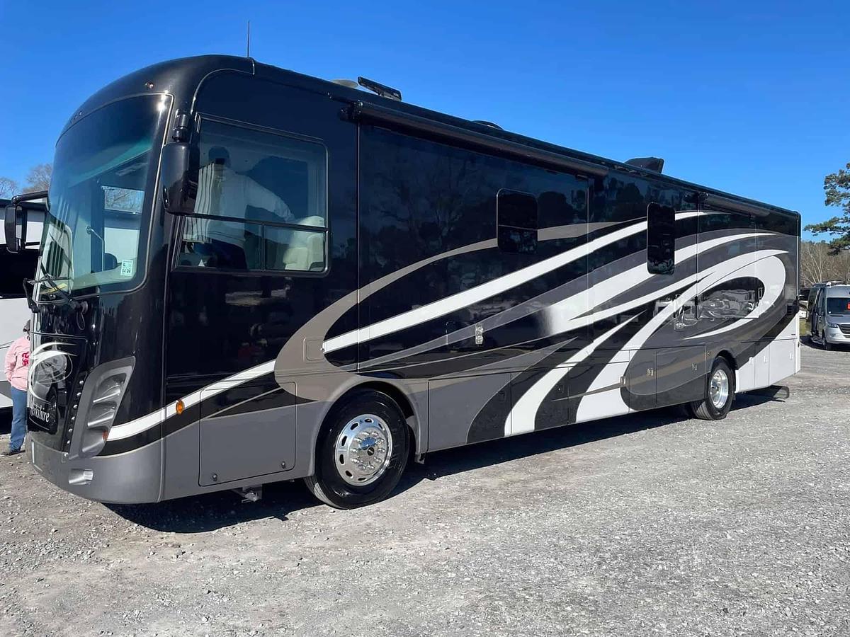 Used 2022 Forest River Berkshire 40F