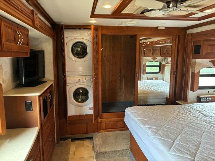 Used 2010 American Coach American Traditions 45Y