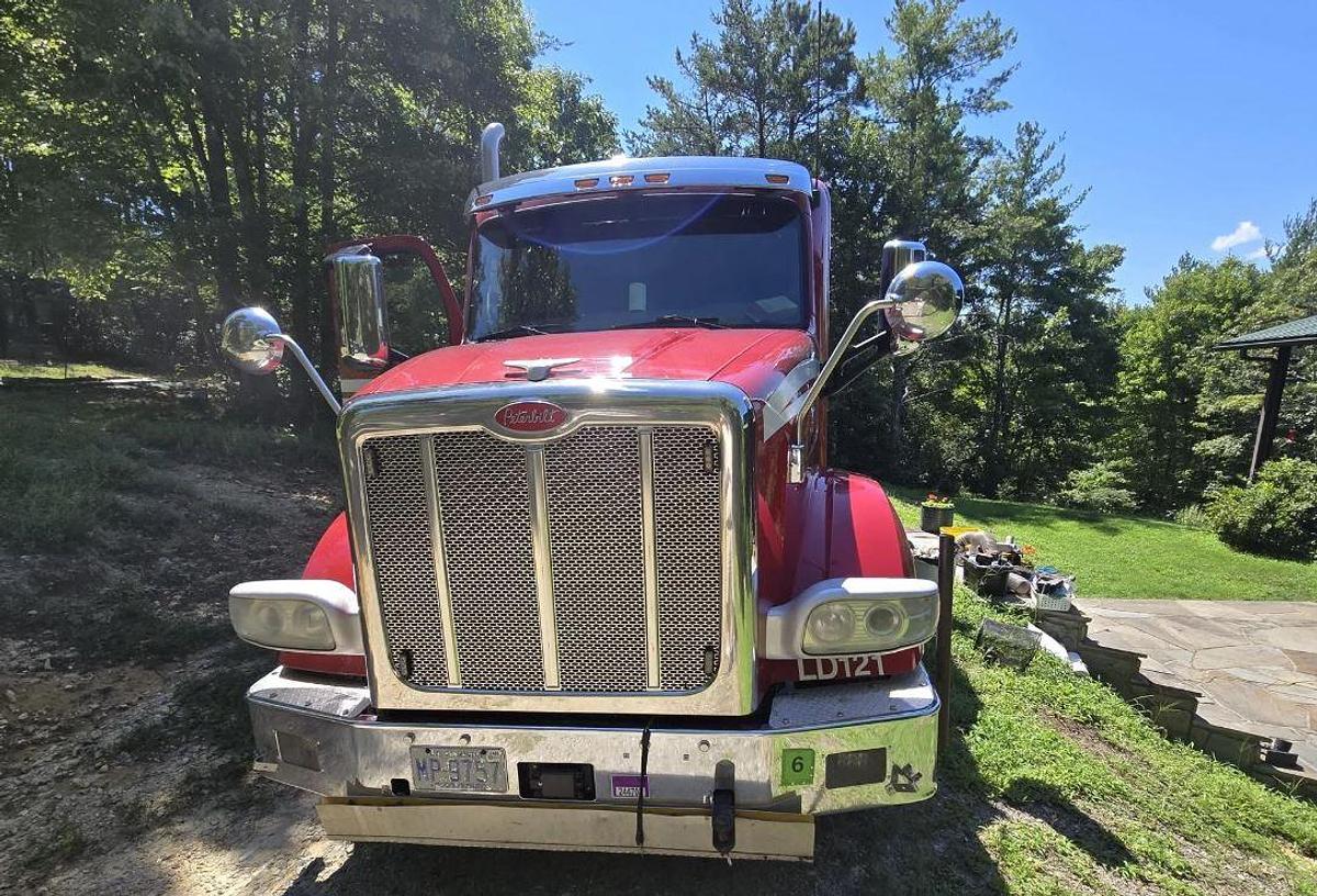 Used 2016 Peterbilt 567 Sleeper Truck