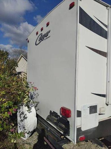 Used 2013 Keystone Cougar 21RBSWE