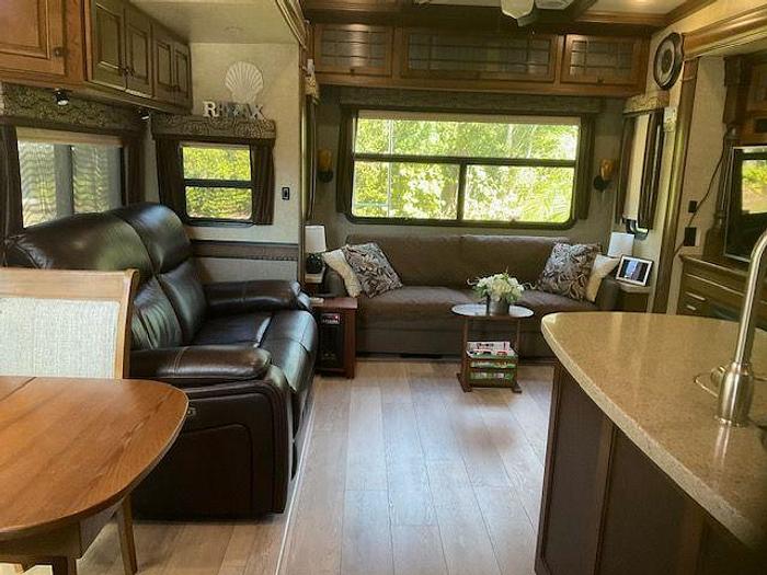 Used 2015 Heartland Bighorn BH 3270RS