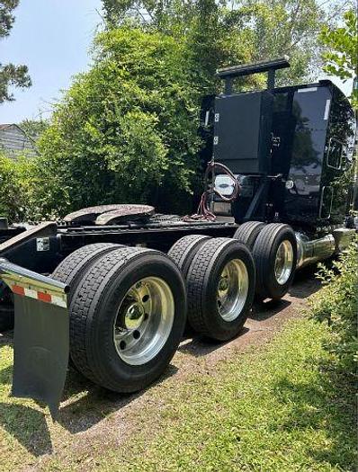 Used 2020 Peterbilt 389