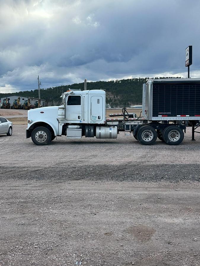 Used 2016 Peterbilt 367