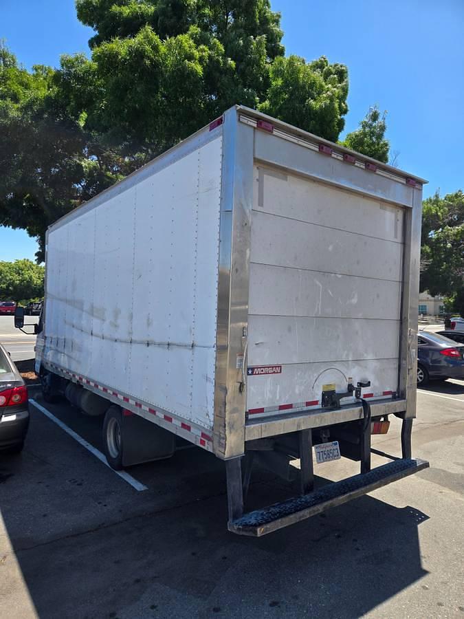 Used 2016 Mitsubishi Fuso FEC72S Refrigerated Box Truck