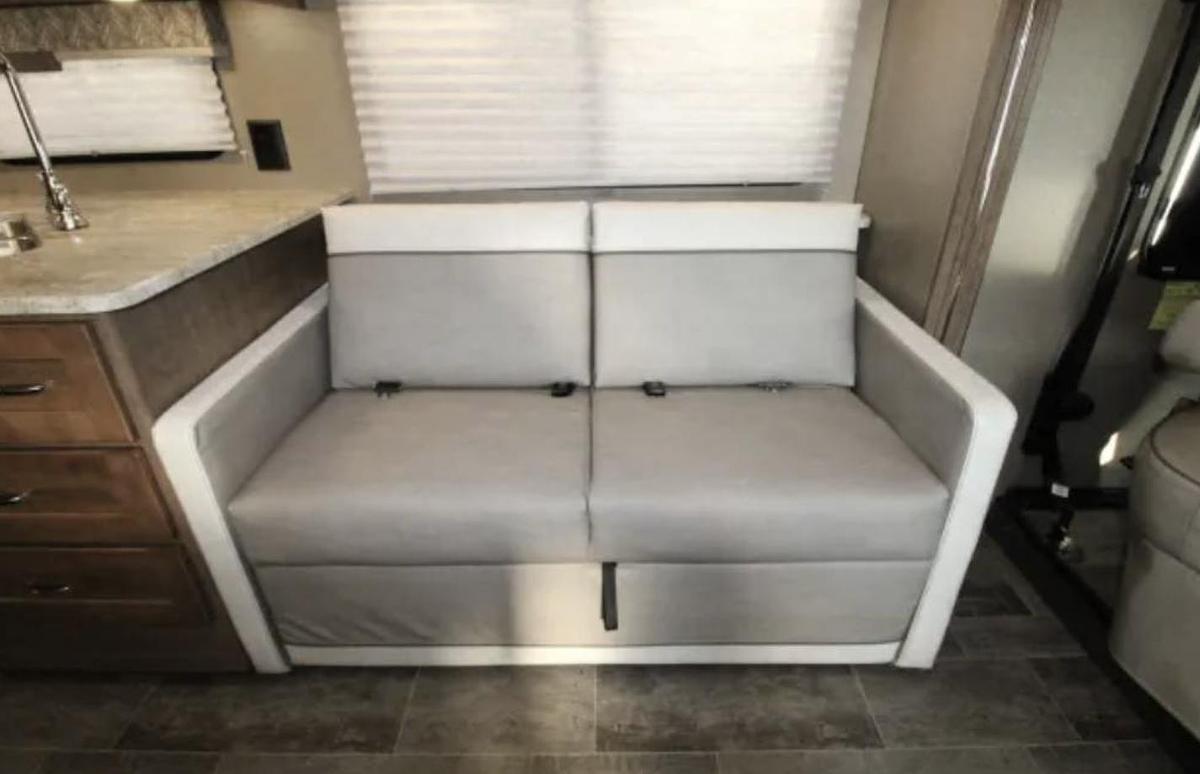 Used 2019 Winnebago Intent 29L Class A Motorhome