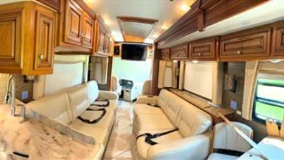 Used 2015 Newmar Dutch Star 4002 Class A