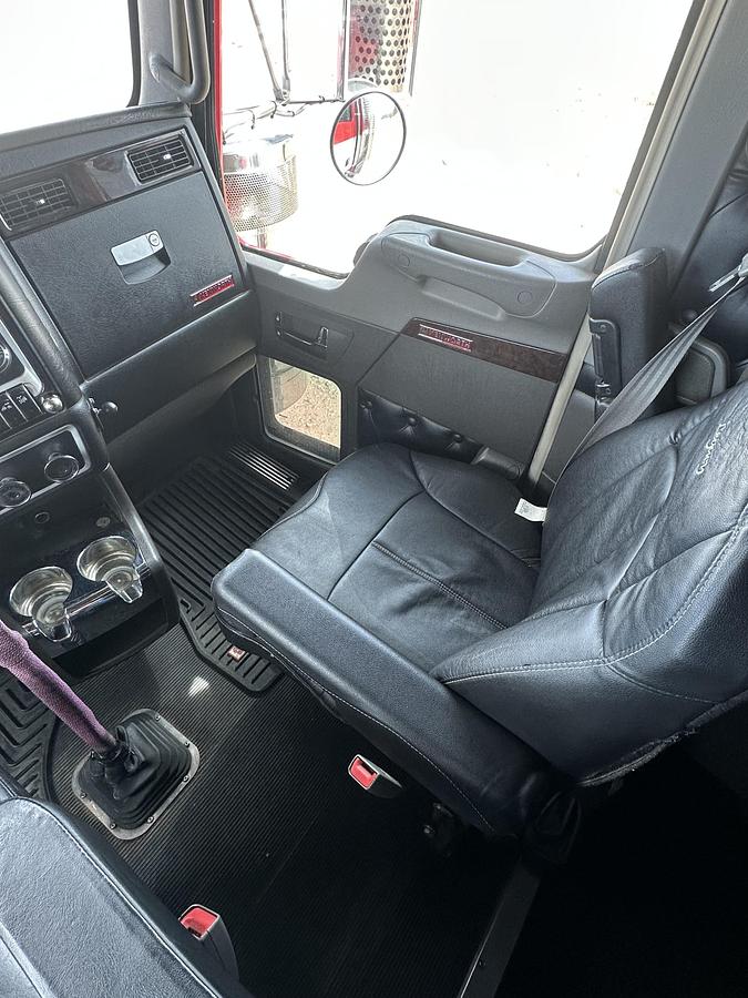 Used 2019 Kenworth W900