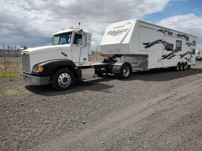 Used 1999 Freightliner Single Axle Truck