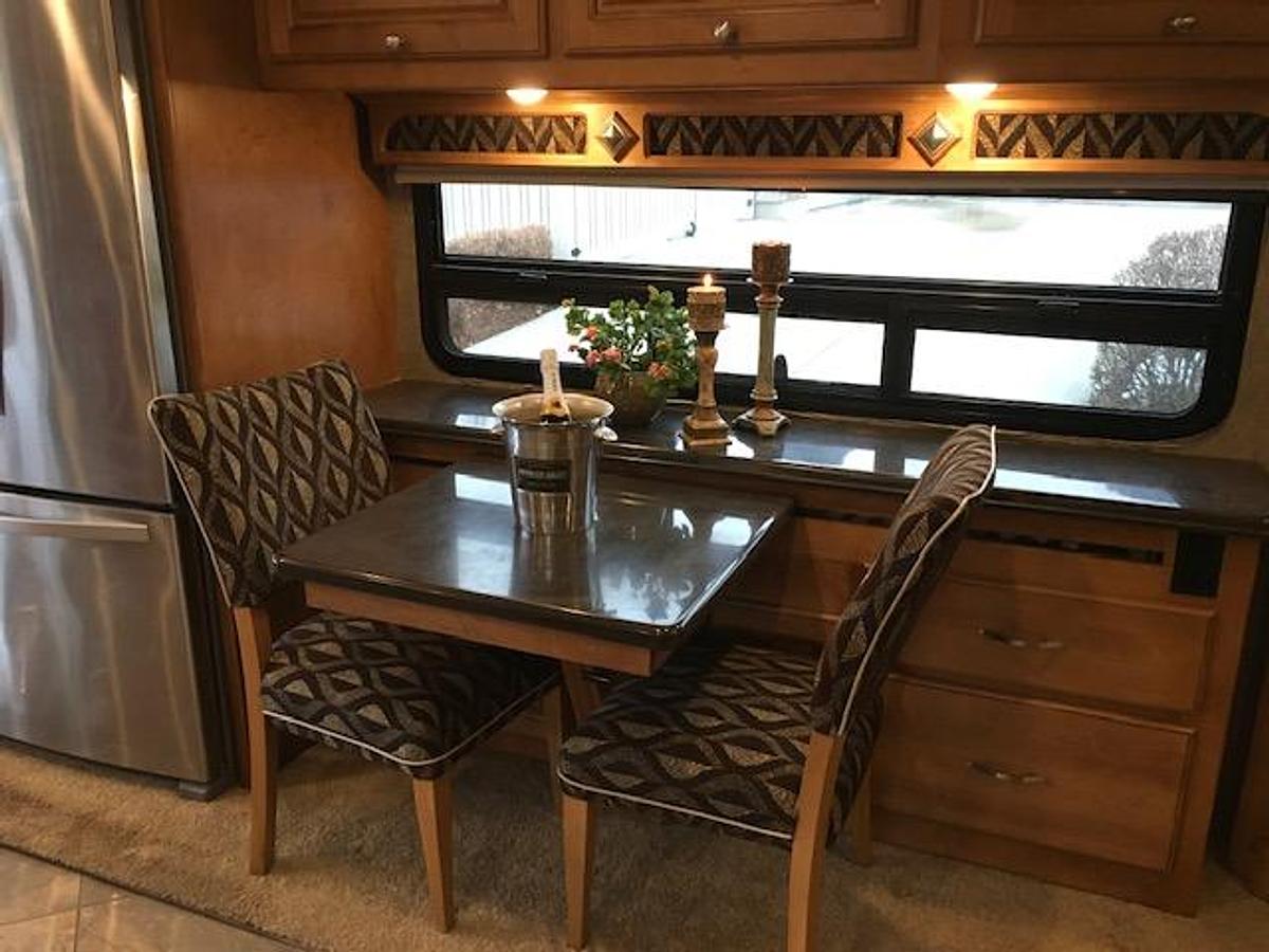 Used 2016 Winnebago Journey 40R Diesel Pusher