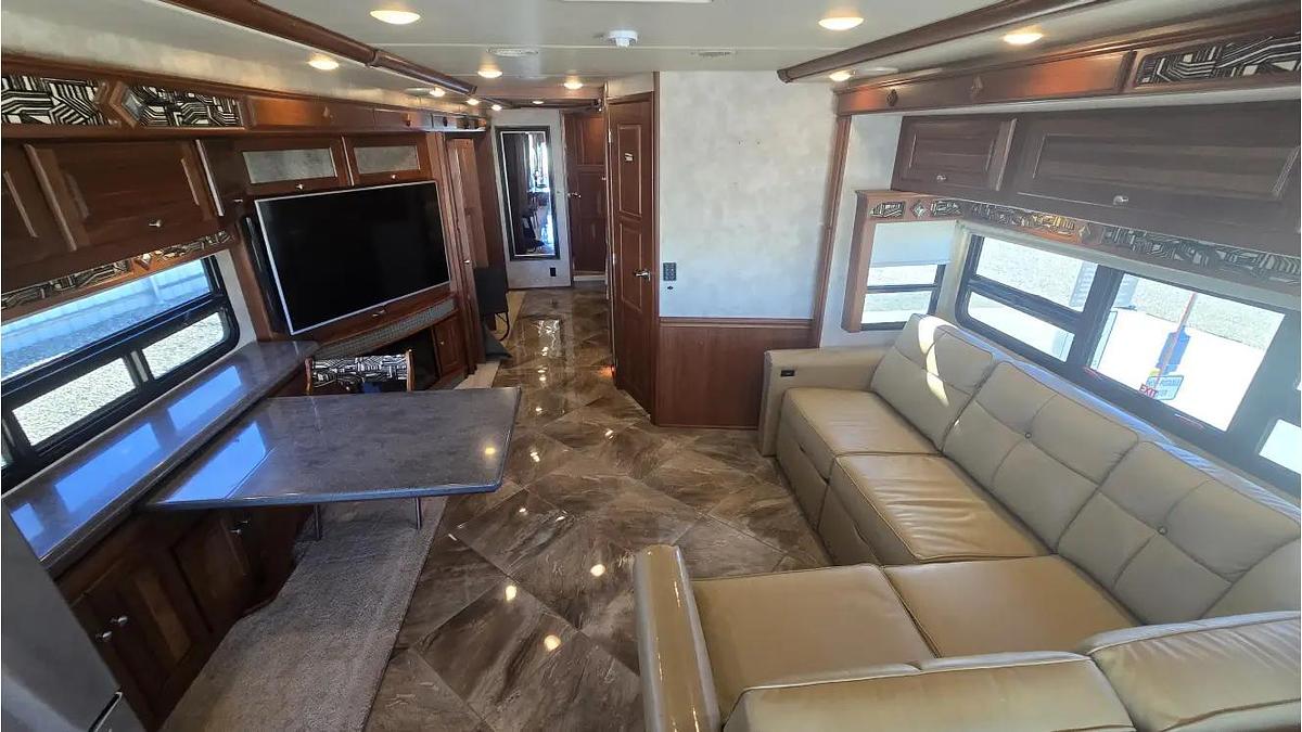 Used 2016 Winnebago Journey 40r