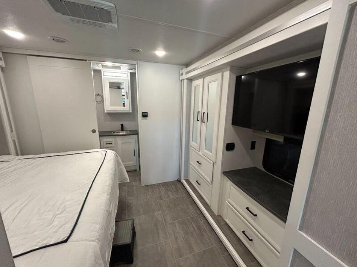 Used 2023 Coachmen Encore 375RB