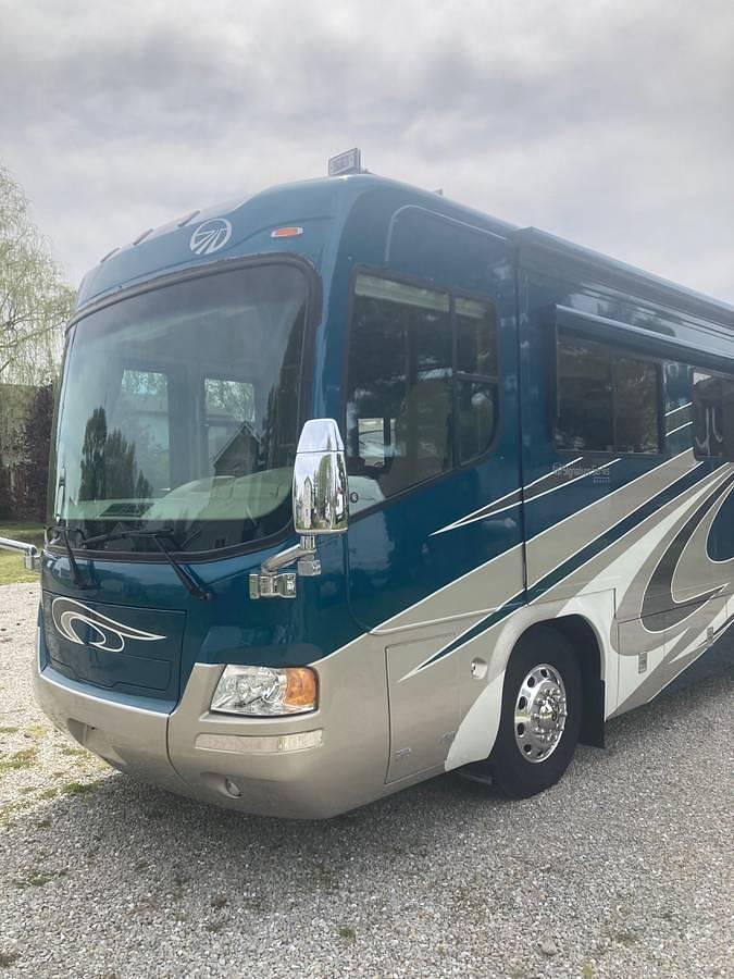 Used 2005 Monaco Signature Castle IV Class A Motorhome