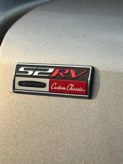 Used 2023 Jayco Seneca 37L.