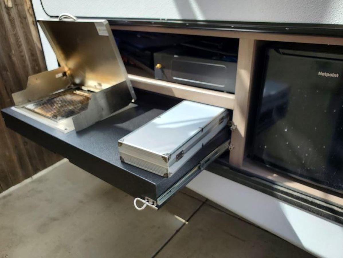 Used 2021 CrossRoads Sunset Trail 289QB