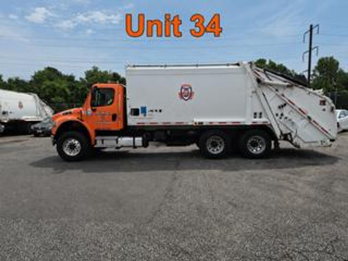 Used 2016 Freightliner 25 Yd Leach Garbage Truck