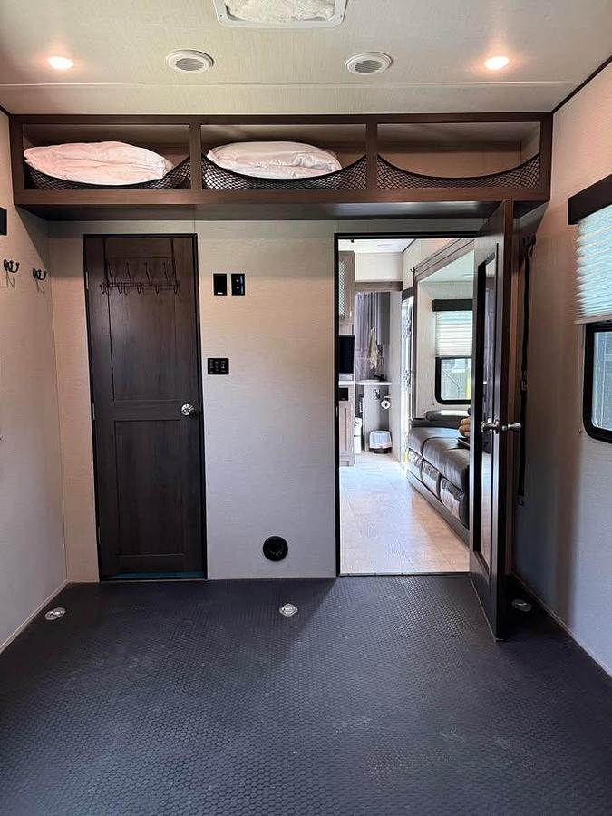 Used 2022 Grand Design Momentum 31G