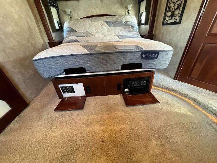 Used 2011 Winnebago Tour 42QD