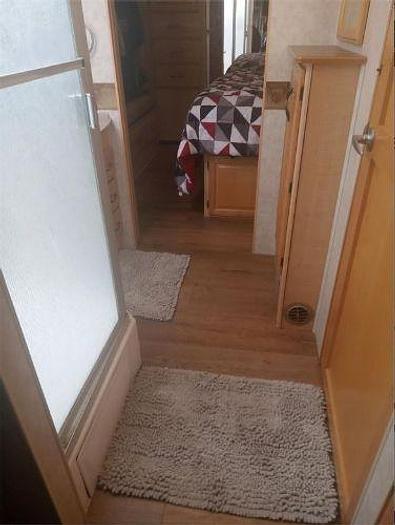 Used 2004 Fleetwood Discovery 39L