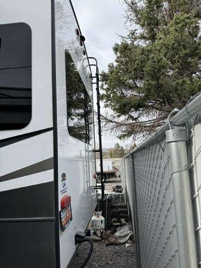 Used 2021 Keystone Avalanche 37EGK