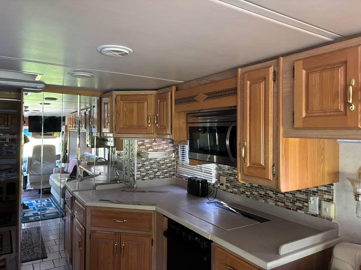 Used 1999 Holiday Rambler Endeavor Class A Motorhome