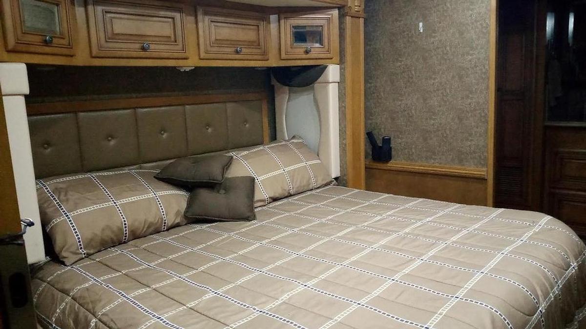 Used 2013 Newmar Dutch Star 4318