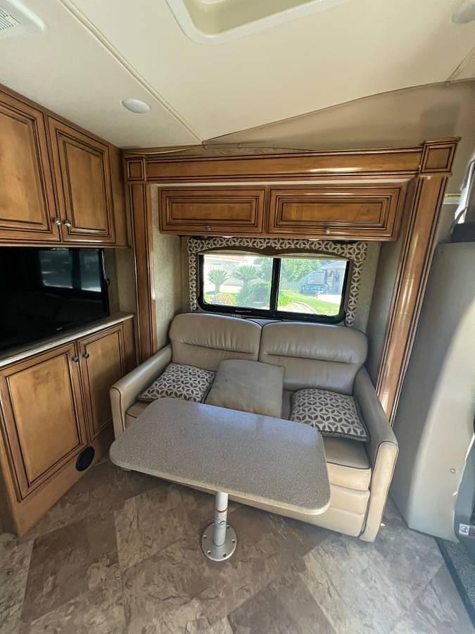 Used 2016 Thor Motor Coach Siesta Sprinter 24Sr Class C Motorhome